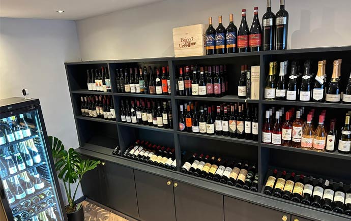 Gills and Co Ecclesall Road wine shop